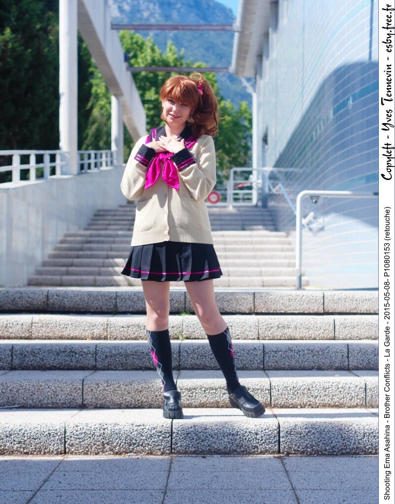 le plis couché se forme en répétant le même plis à intervalle régulier.